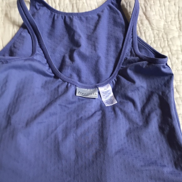 Danskin yoga top running exercise - Picture 5 of 7